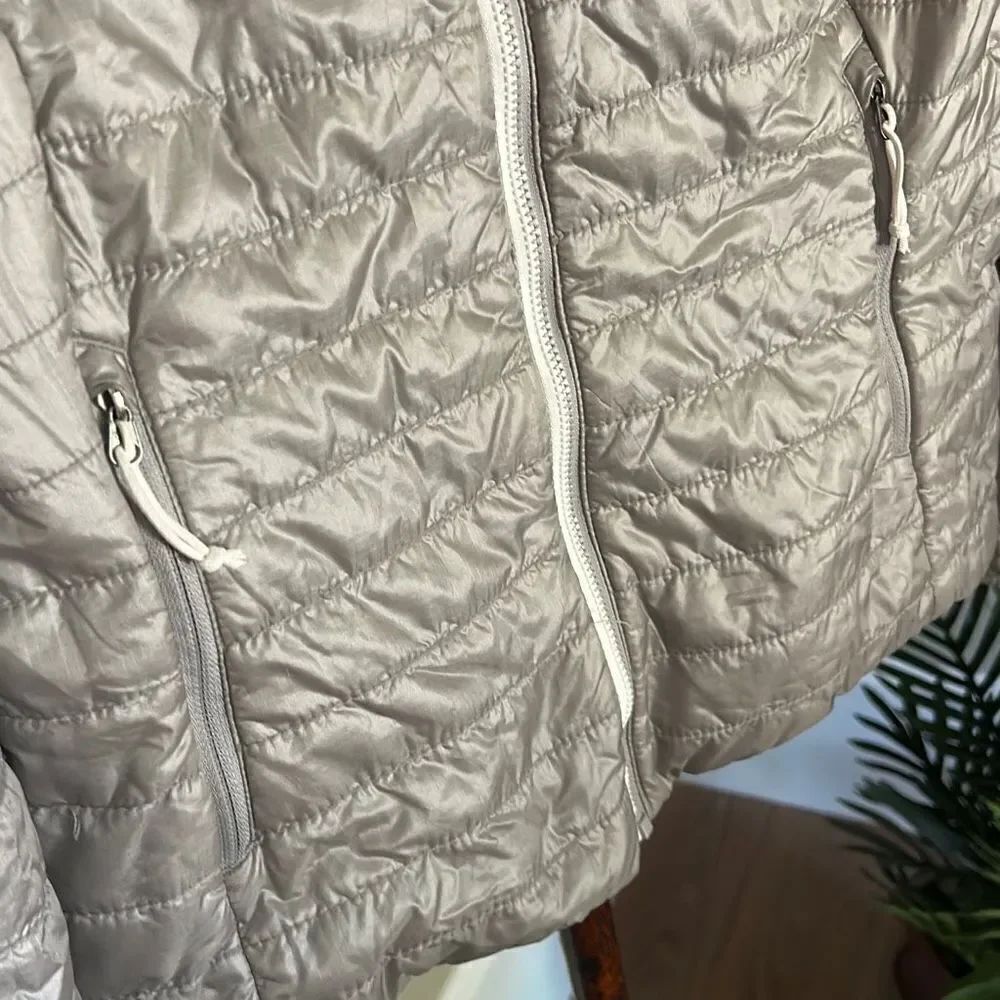 The North Face Packable Puffer Jacket - Picture 4 of 10